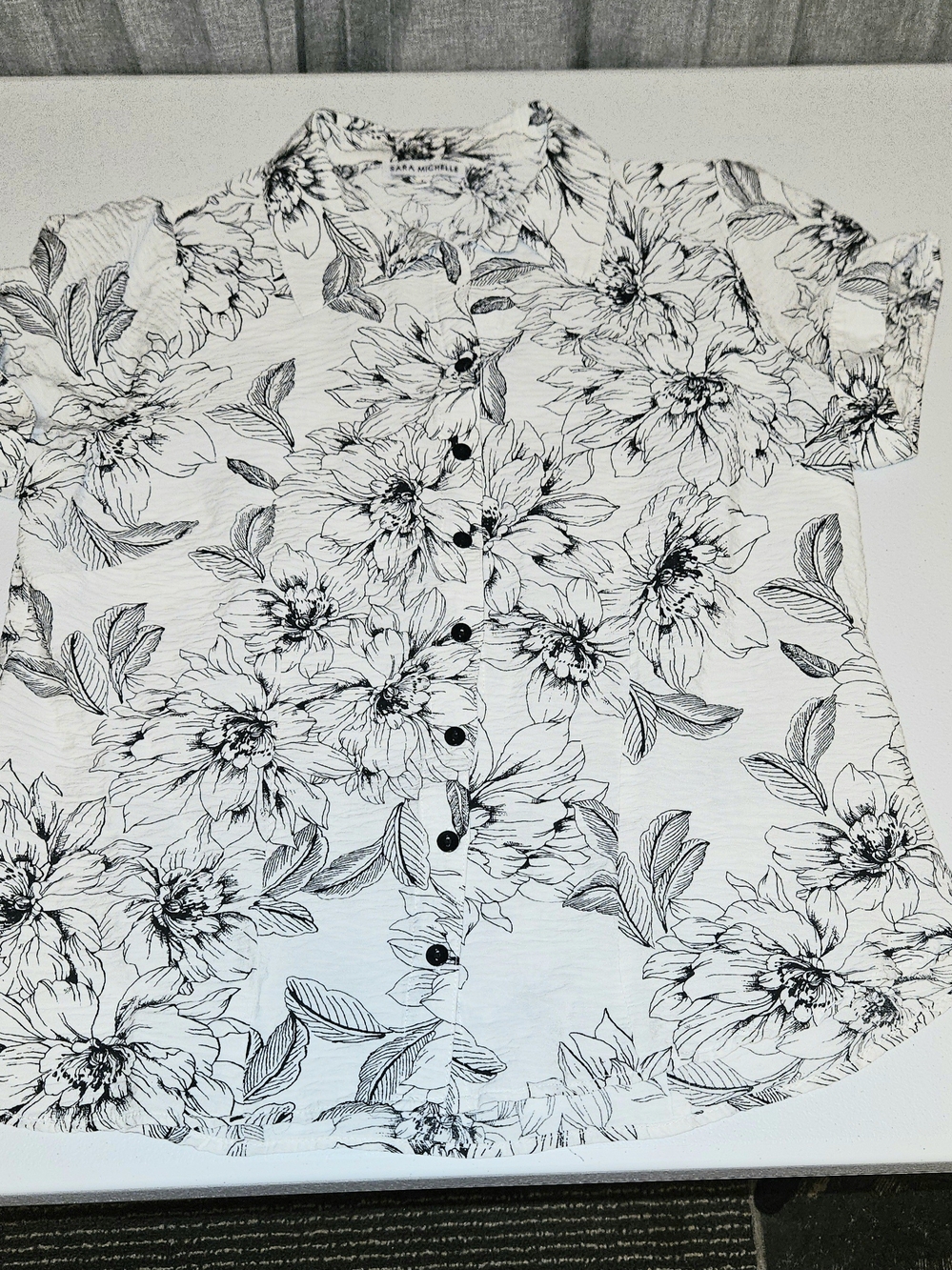 Sara Michelle White Floral-Print Short Sleeve Button Shirt